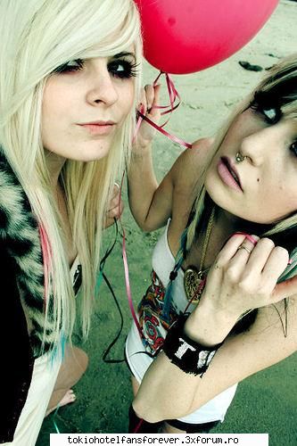 Emo Girls - LiveYourCrazyLife - [*Stilu`EMO*]