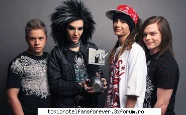 PoZe Cu ToKiO HoTeL - Punk_Princess - [*Tokio Hotel*]