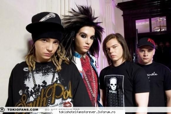 PoZe Cu ToKiO HoTeL - Punk_Princess - [*Tokio Hotel*]
