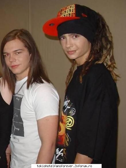 PoZe Cu ToKiO HoTeL - Punk_Princess - [*Tokio Hotel*]