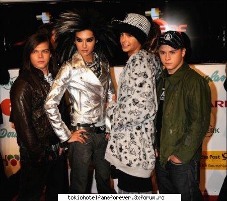 PoZe Cu ToKiO HoTeL - Punk_Princess - [*Tokio Hotel*]