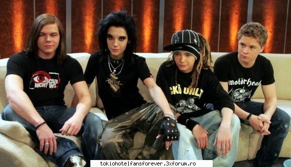 PoZe Cu ToKiO HoTeL - aNNa - [*Tokio Hotel*]