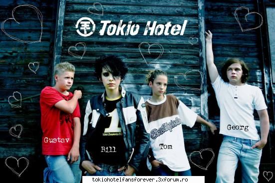 PoZe Cu ToKiO HoTeL - parca ii sta mai bine lui tom cu sapca... ;) - [*Tokio Hotel*]