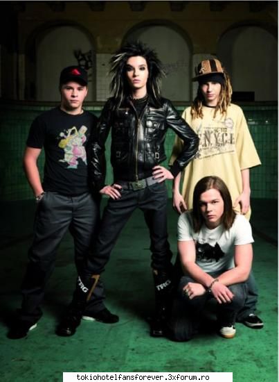PoZe Cu ToKiO HoTeL - LiveYourCrazyLife - [*Tokio Hotel*]
