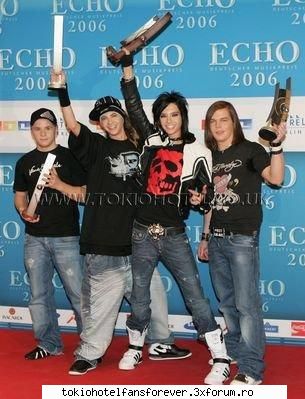 PoZe Cu ToKiO HoTeL - suntem cei mai tari ieeeeeee - [*Tokio Hotel*]