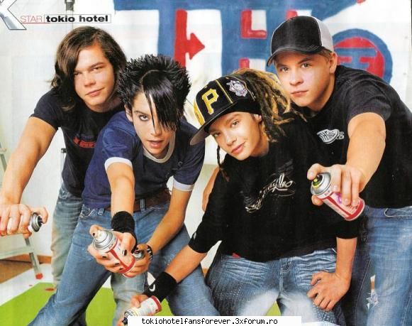 PoZe Cu ToKiO HoTeL - *Rozii* - [*Tokio Hotel*]