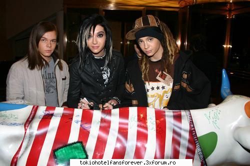 PoZe Cu ToKiO HoTeL - Punk_Princess - [*Tokio Hotel*]