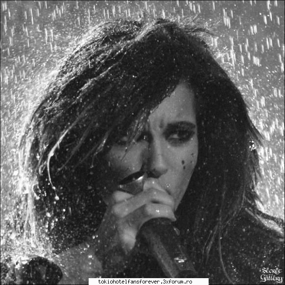 Poze qu Bill - cred ca aici canta melodia "Prin furtuna" - [*Bill Kauliz*]