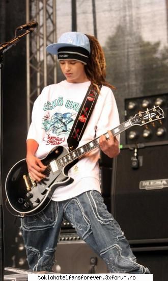 Poze qu Tom - LiveYourCrazyLife - [*Tom Kaulitz*]