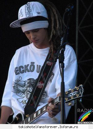 Poze qu Tom - pun si eu dak nu va suparati cv poze cu tom!!!! - [*Tom Kaulitz*]