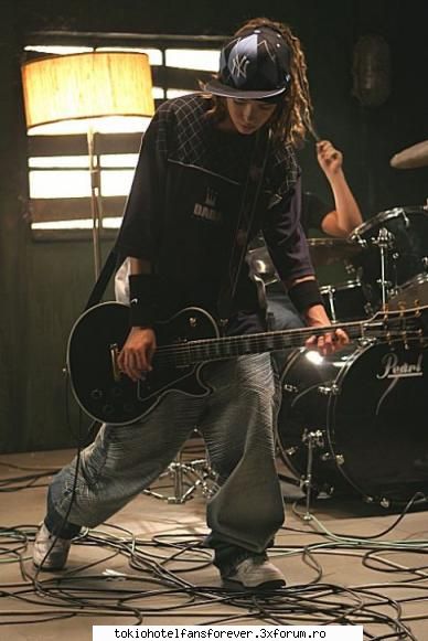Poze qu Tom - el este super frumos vrajeste mintile oricui - [*Tom Kaulitz*]