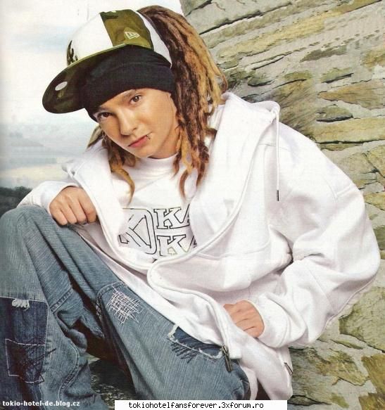 ce parere aveti despte tokio hotel? - este cea mai cool trupa si cei mai faini baiety - [*Tokio Hotel*]