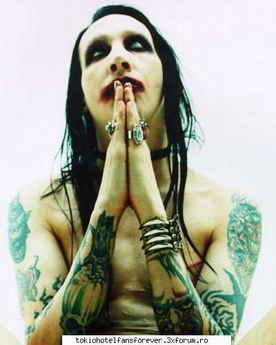 marilyn manson - uitati.....tata zice cai dus cu pluta - [*Alte Formatii*]